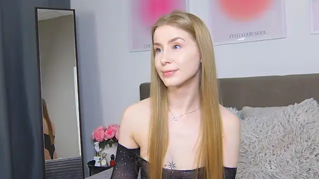 VioletiSwone live sex cam