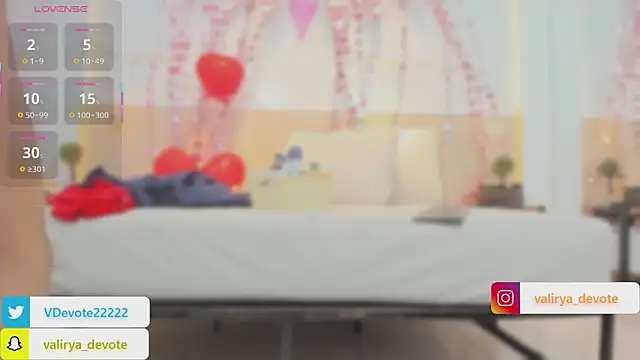 valirya_devote live sex cam