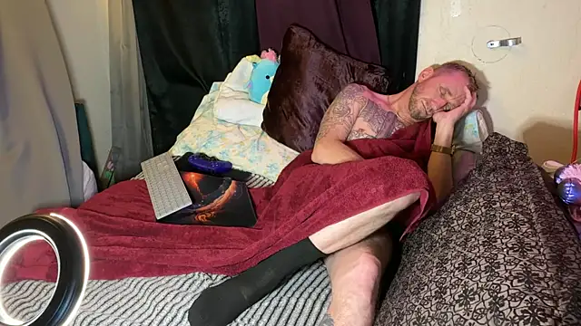 SexyDaddy303666's cam snapshot