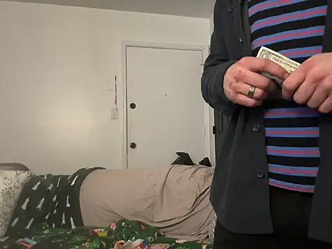 SexuallyExplicit live sex cam