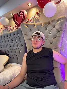 Noah_Wiliams live sex cam