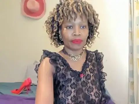 AfricanSquirtingQueen's cam snapshot