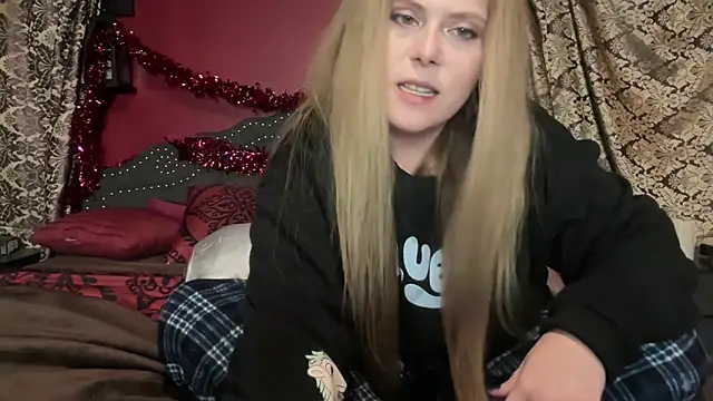 HazelFr33bird's cam snapshot