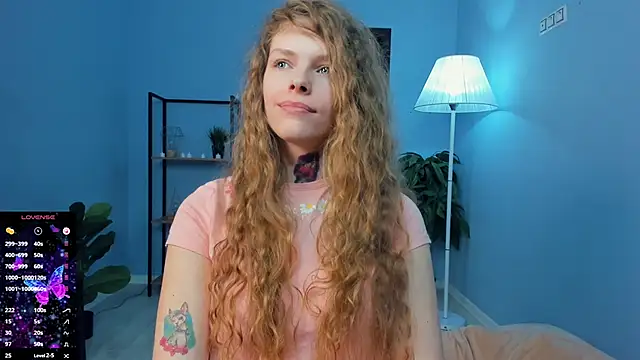 RayaNenlia's cam snapshot