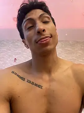 ApoloCruz's cam snapshot