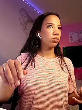 SallyWhitee's cam snapshot