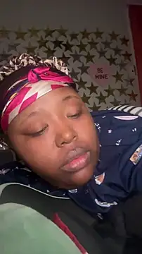 Chocolatebunnyxx96's cam snapshot