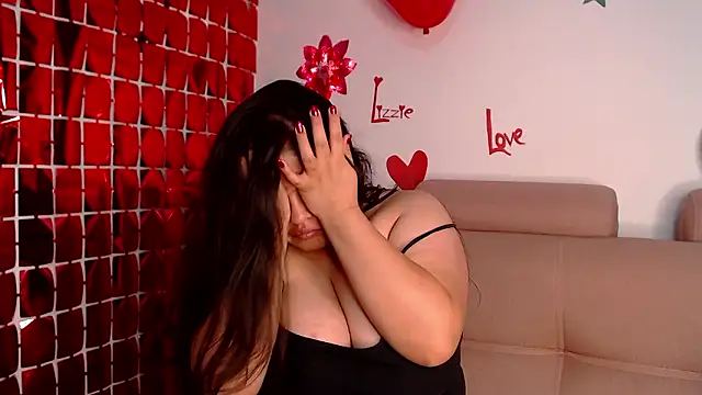 lizzie_c's cam snapshot