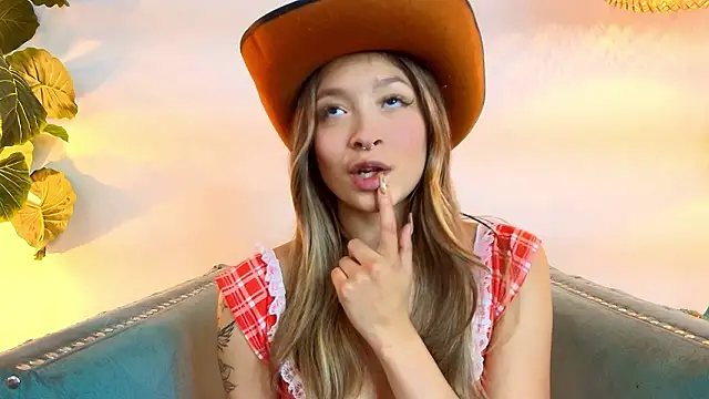 Victoria_Adams14's cam snapshot