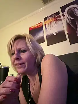 FireAfterDark's cam snapshot