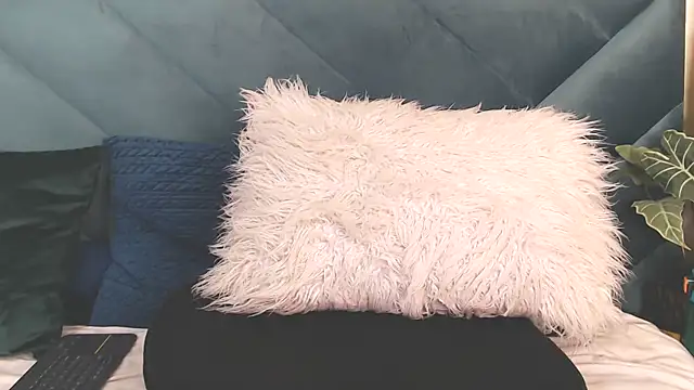 BubbleAngel live sex cam