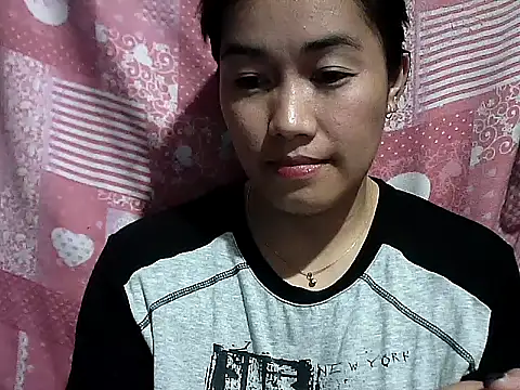 CreamyPussy30's cam snapshot