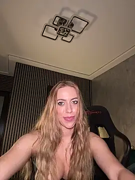 LunaAlya live sex cam