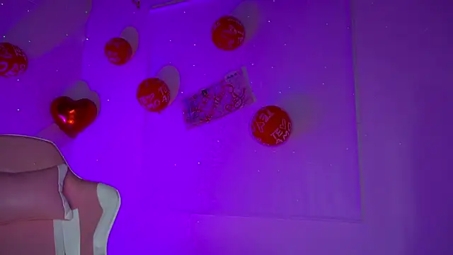 little-Emma live sex cam