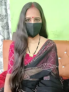 SareeQween143 live sex cam