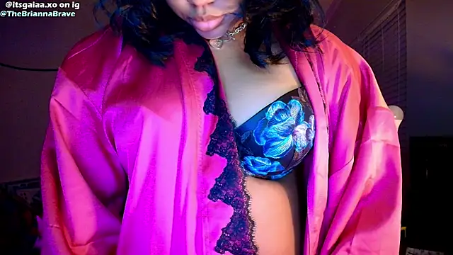 BriannaBrave live sex cam