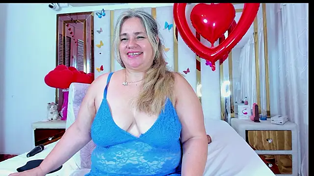 AnyelaGitanaMature's cam snapshot