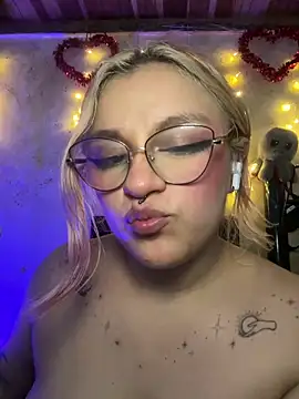 Sophia_Weest99's cam snapshot