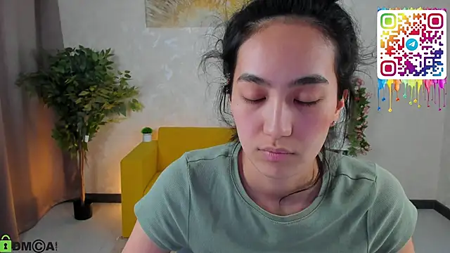 FlirtyAura's cam snapshot