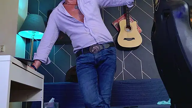 ChrisKox live sex cam