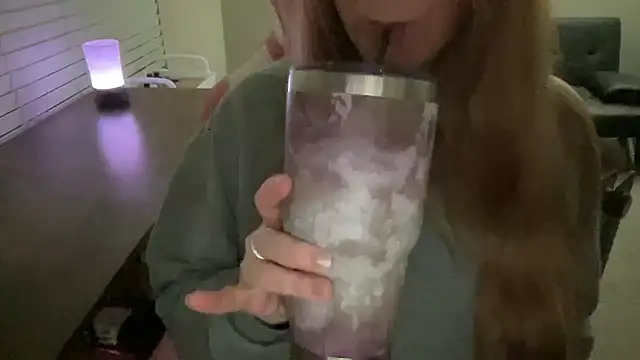 MollyJenson's cam snapshot