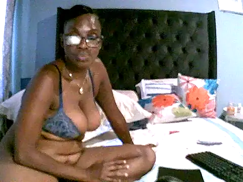 KINKYDOLL4U's cam snapshot