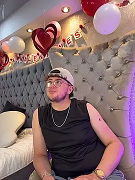 Noah_Wiliams live sex cam