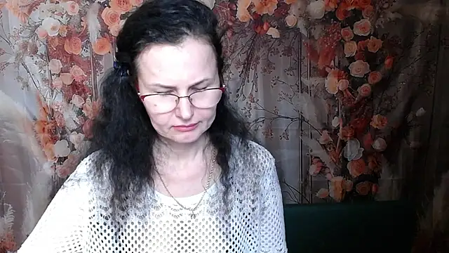 Miroslava_Happi's cam snapshot