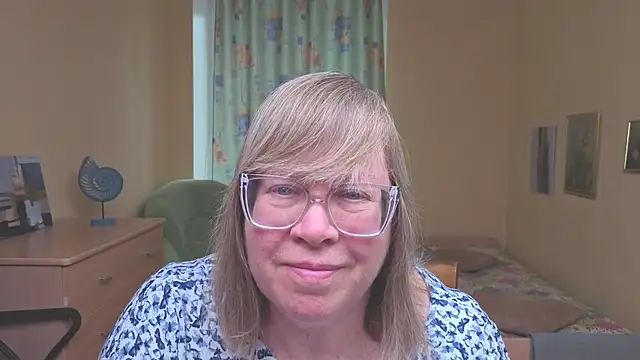 Emma_Eclipsee's cam snapshot