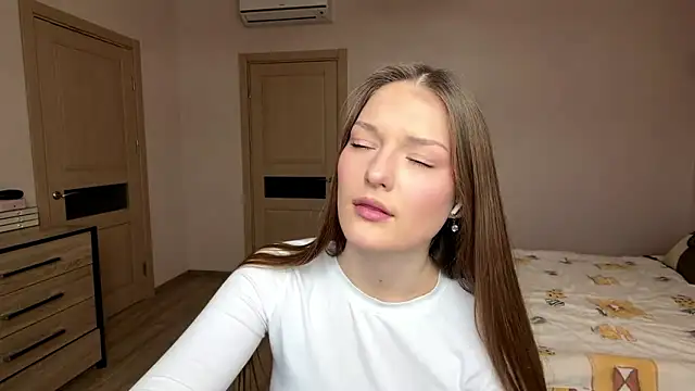 Milayouknow's cam snapshot