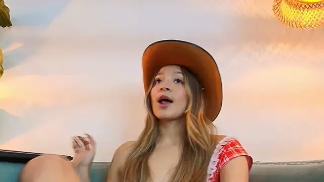 Victoria_Adams14's cam snapshot