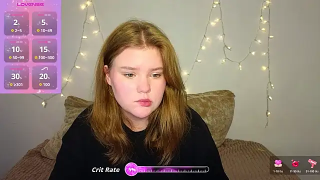 LaseyMoon live sex cam