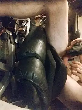 ROBERT0516 live sex cam