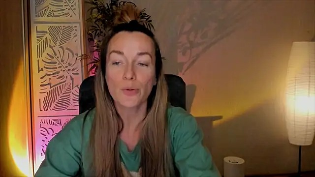 RebeccaMartinez live sex cam