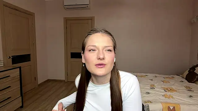 Milayouknow's cam snapshot