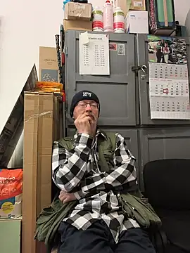 loverboyxxx69 live sex cam