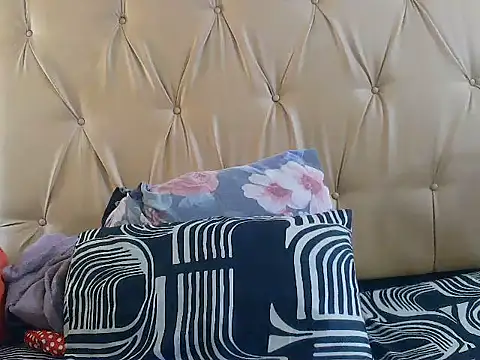 Ladyxx21's cam snapshot