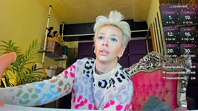 spicyxmilf's cam snapshot