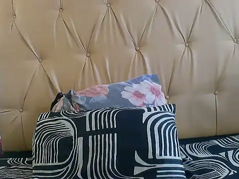 Ladyxx21's cam snapshot