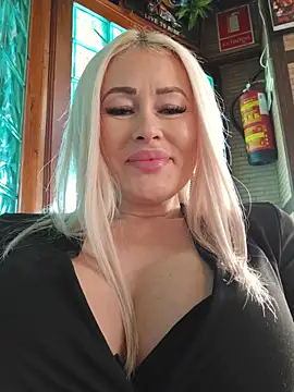 MILFBARBY live sex cam