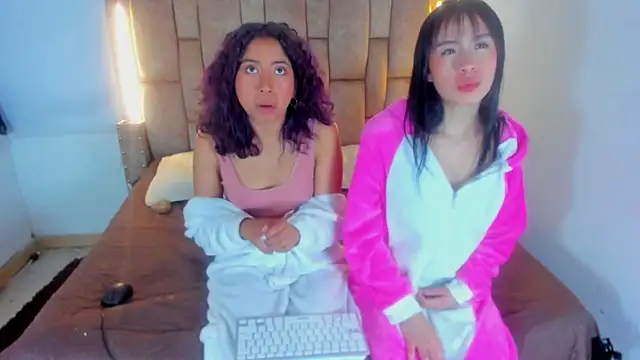 Naughty_Elegance live sex cam