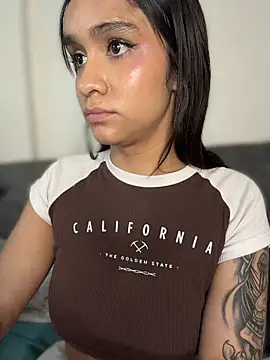 Isabella-Teen's cam snapshot