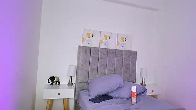 Lucy_Carson_'s cam snapshot