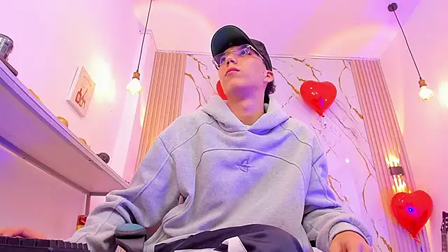 Nikolay_Gregori's cam snapshot