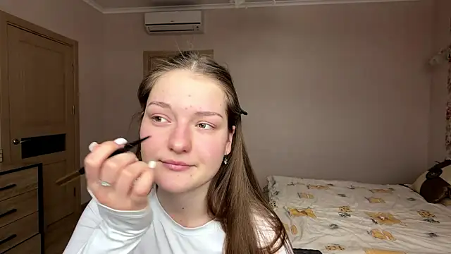 Milayouknow's cam snapshot