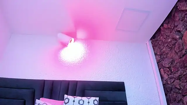 VictoriaRouge_ live sex cam