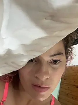 AriBeautiful's cam snapshot