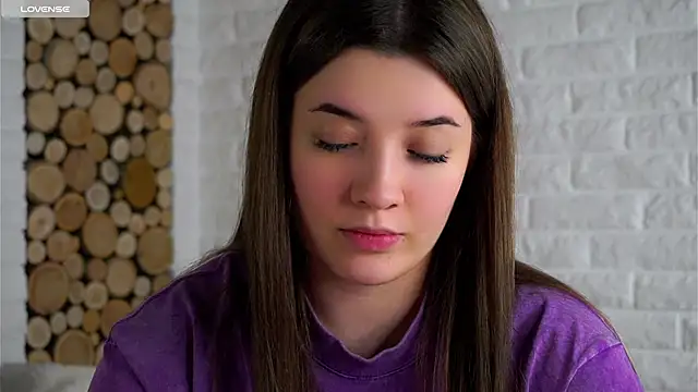 LowOncoming live sex cam