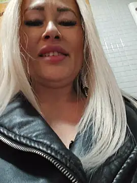 MILFBARBY live sex cam
