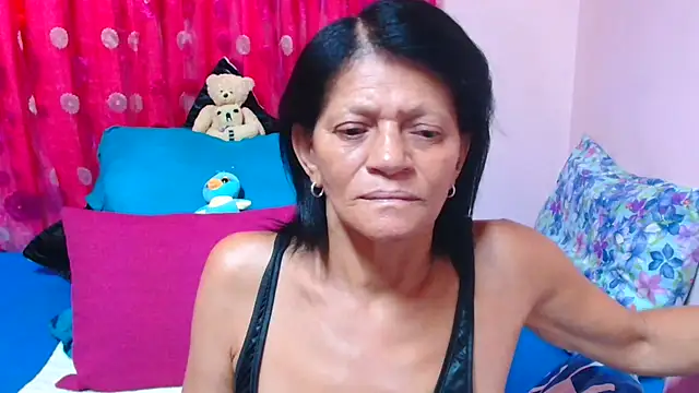 SLUTTYROXY's cam snapshot